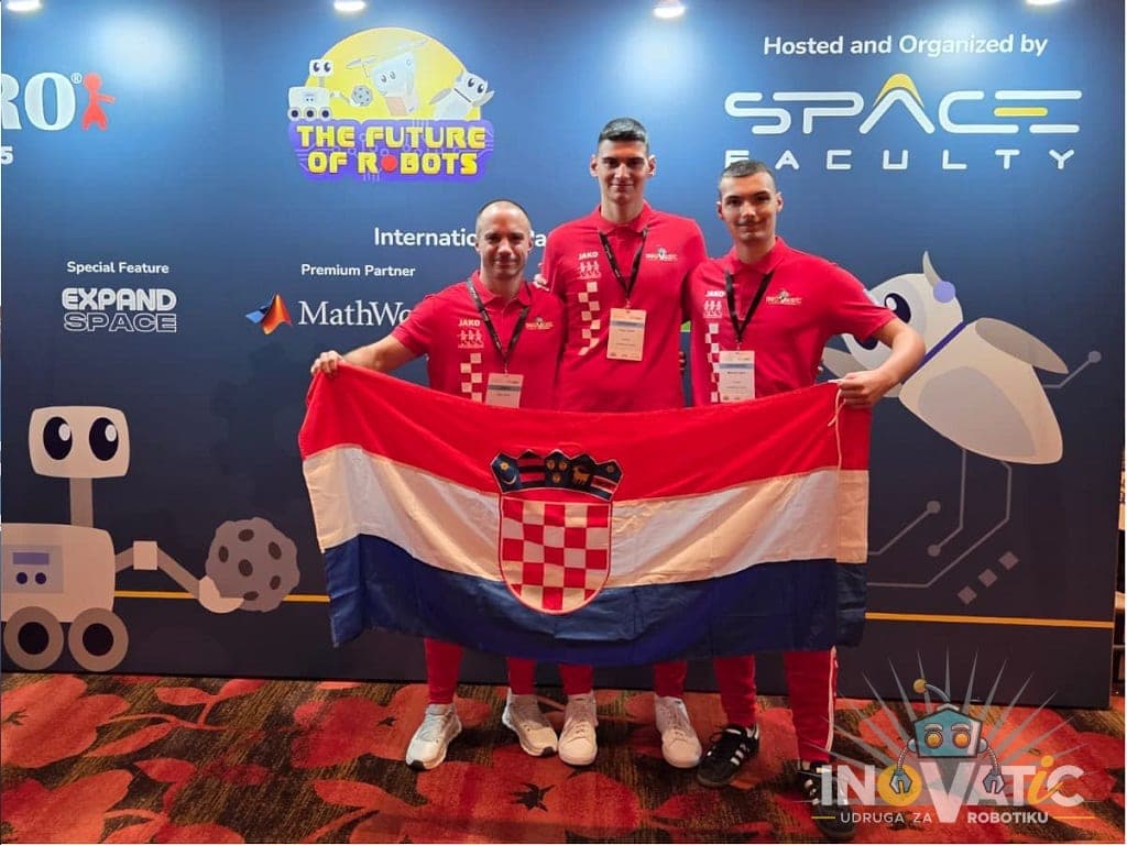 Udruga Inovatic osvojila srebro na svjetskom finalu robotike u Singapuru!